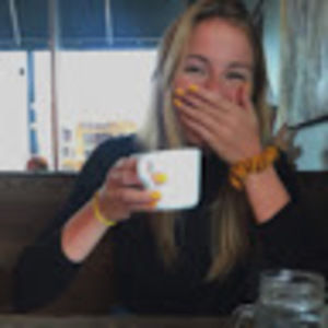 Meet your Posher, Brooke